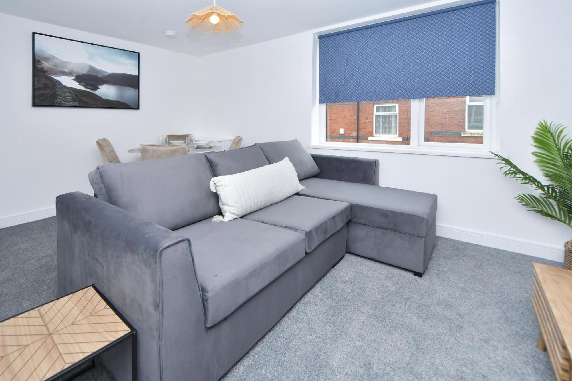 Sapphire Apartments By Yourstays - Luxury 2 Bedroom Apartments In Crewe Exterior foto
