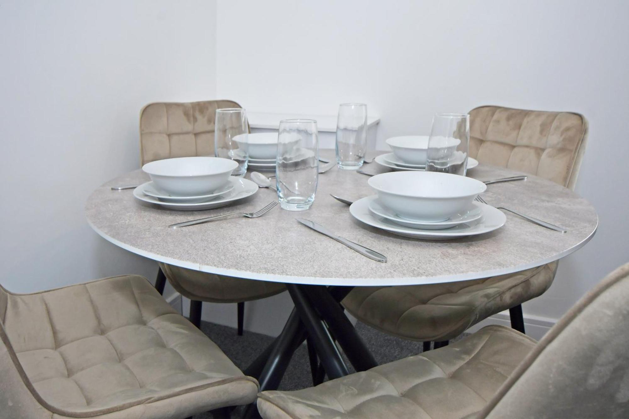Sapphire Apartments By Yourstays - Luxury 2 Bedroom Apartments In Crewe Exterior foto
