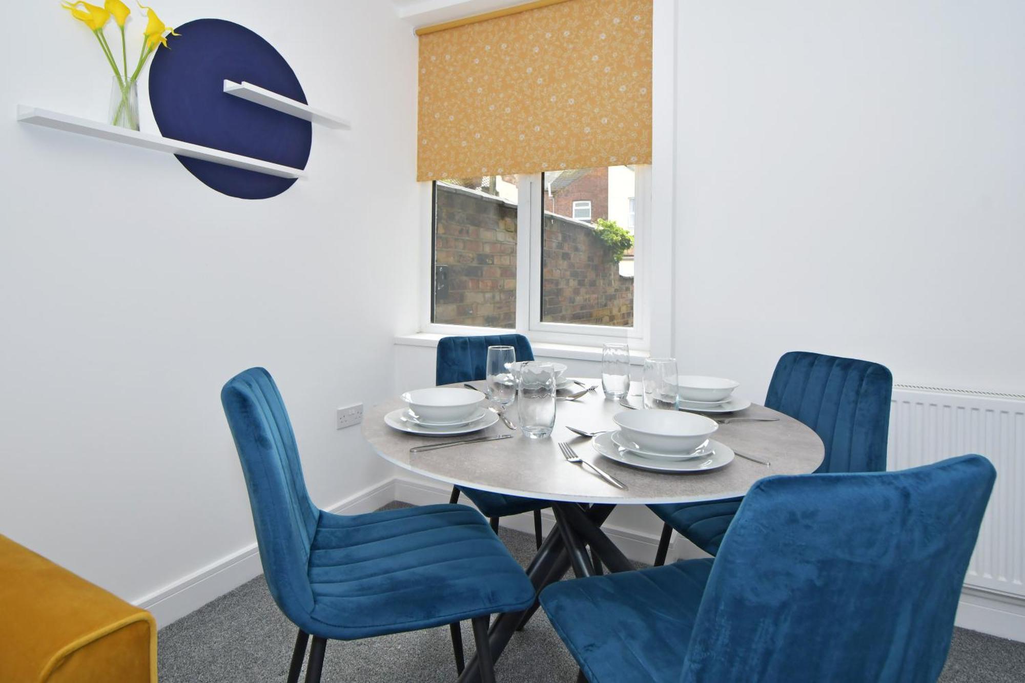 Sapphire Apartments By Yourstays - Luxury 2 Bedroom Apartments In Crewe Exterior foto