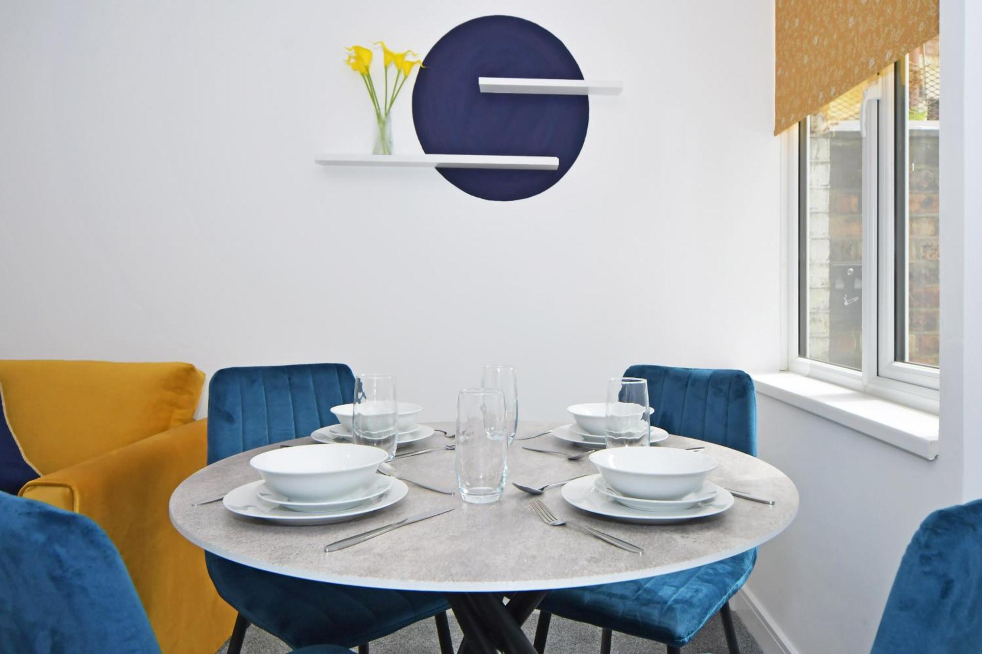 Sapphire Apartments By Yourstays - Luxury 2 Bedroom Apartments In Crewe Exterior foto